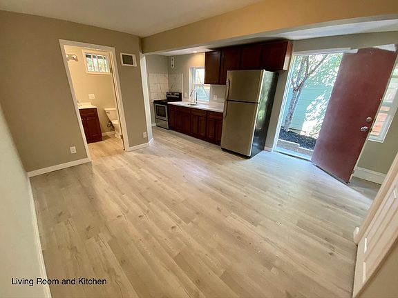 4th image of 3765 Fruitvale Ave #D