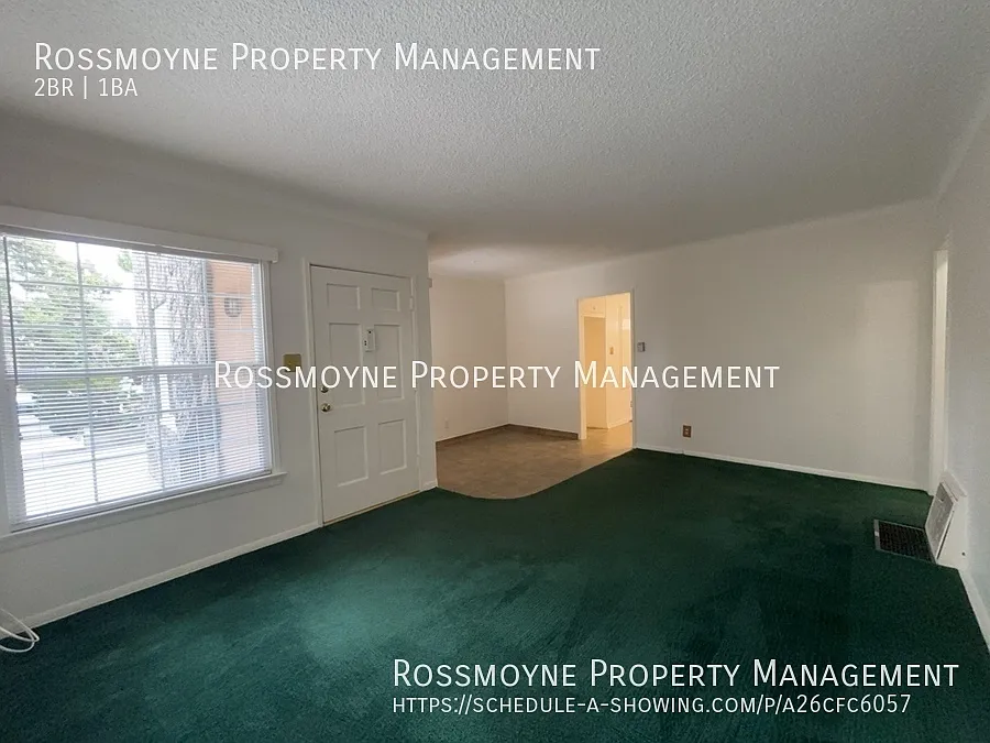 2 Bedroom 1 Bath Apartment in Burbank — Photo 3