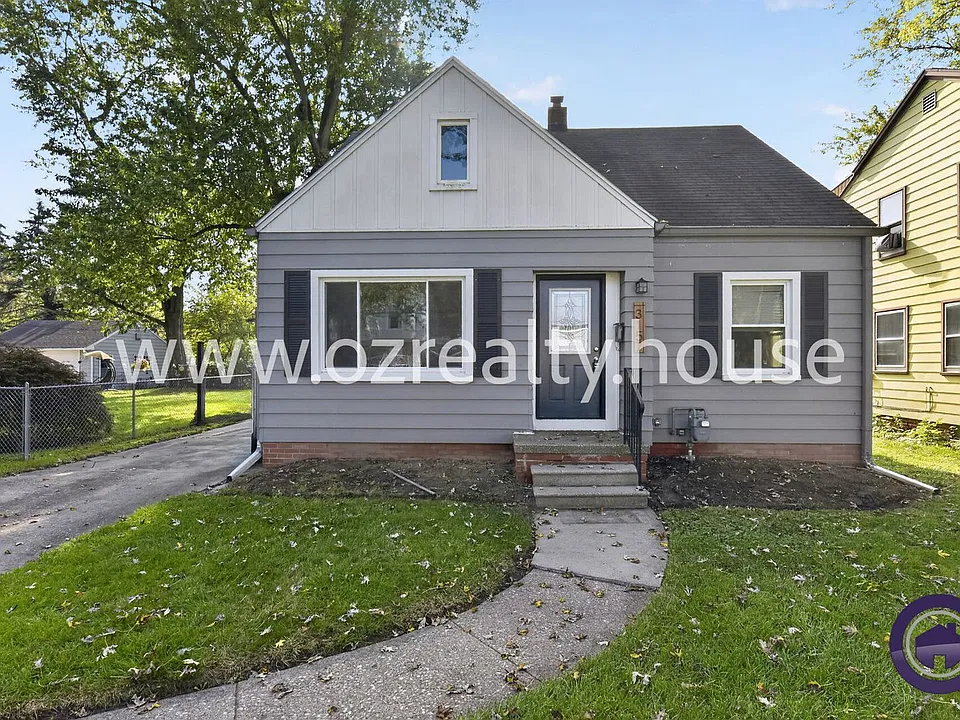 3157 Strathmoor Ave