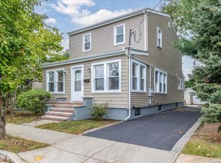 187 Plainview Rd, Hicksville, NY 11801