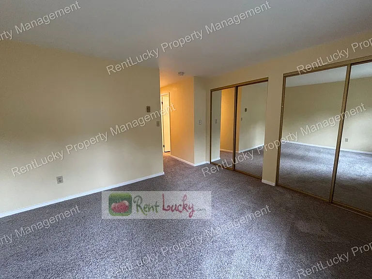 424 102nd Ave SE #202 — Photo 14
