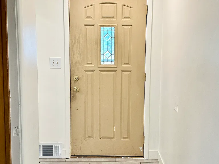 2101 S 6th Ave — Photo 10