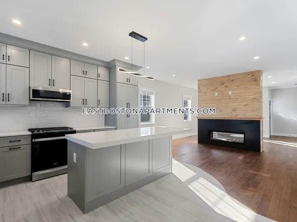 120 Saint Andrew Rd #1, Boston, MA 02128