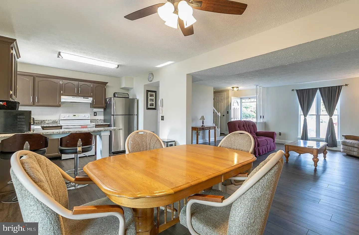 8566 Tides Ct photo 1