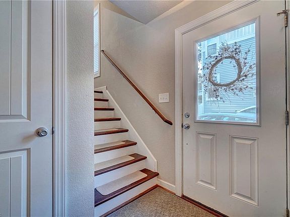 3rd image of 4519 Ocean View Ave #B