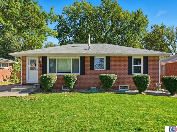 820 E Avon Ln, Lincoln, NE 68505