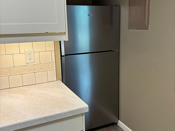 3rd image of 275 1/2 5th Ave #1