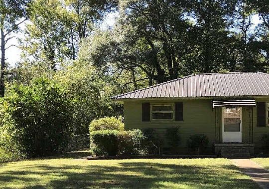 2nd image of 712 Bonnie Dr