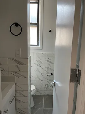 Rented by Buchbinder & Warren | media 21