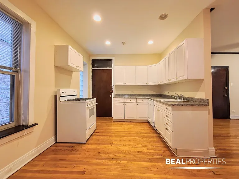 4229.5 N Paulina St #N1 — Photo 5
