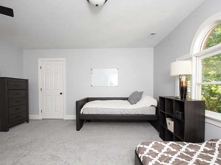 1315 Lake Point Dr — Photo 53
