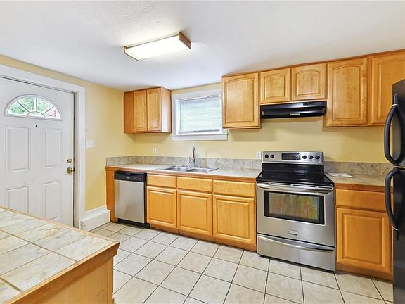 3rd image of 6301 Magnolia St