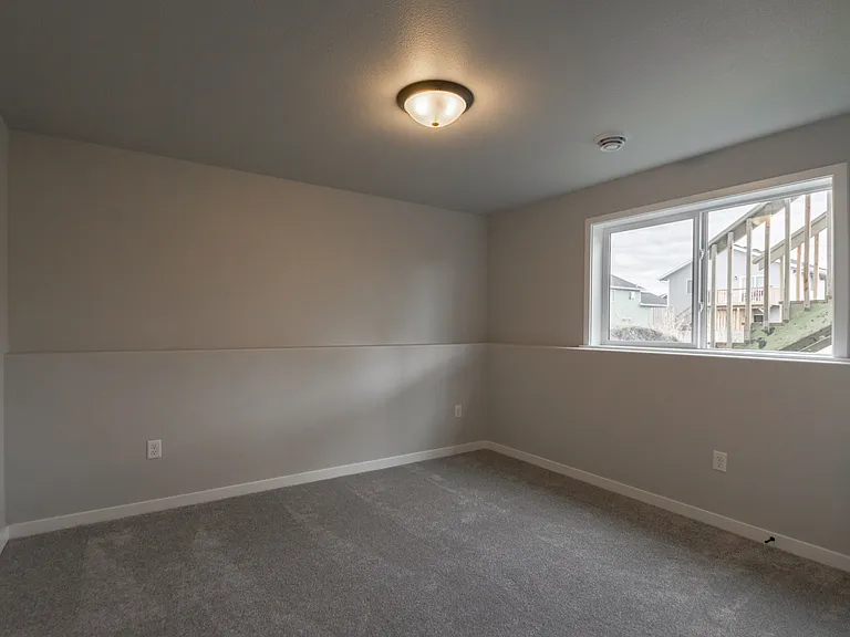 1129 Jill Dr W — Photo 10