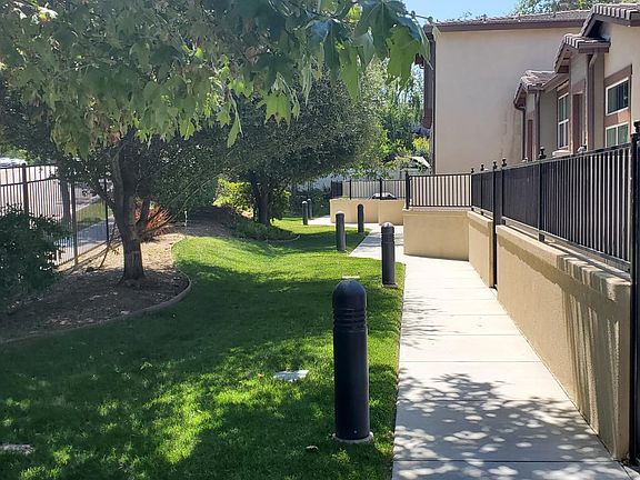 3rd image of 788 Tennis Club Ln