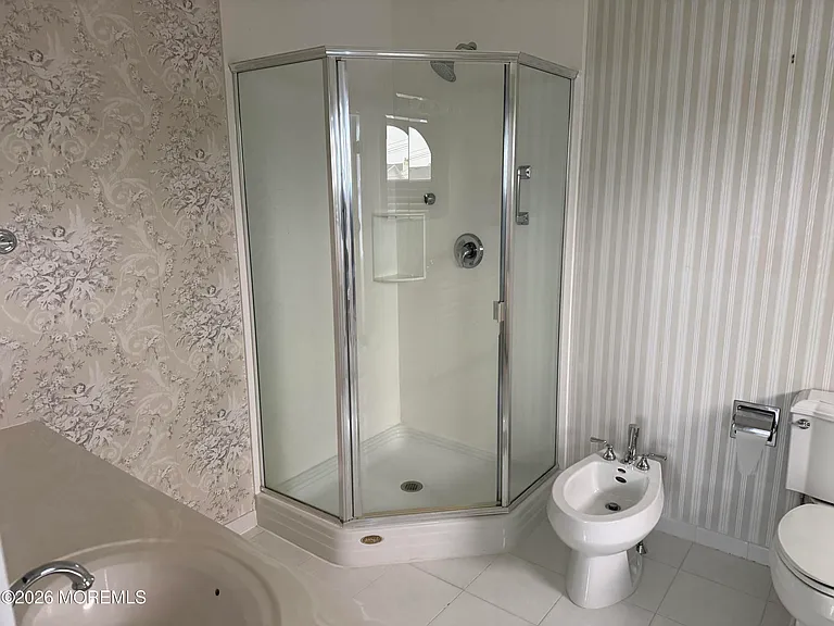 120 Garfield Ave — Photo 17