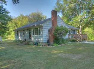 1005 Long Cove Rd, Gales Ferry, CT 06335