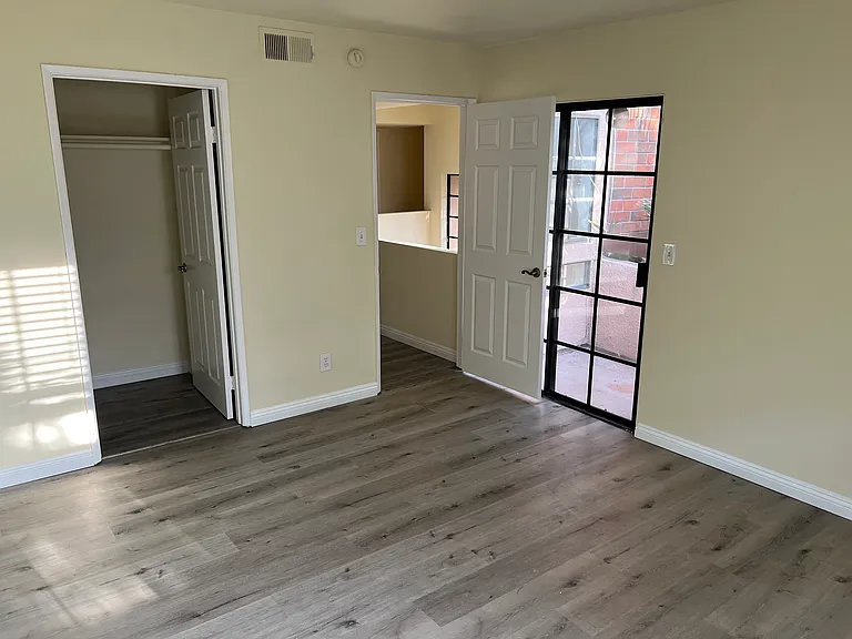 2732 Piedmont Ave #11 — Photo 26