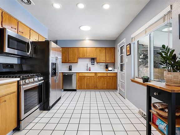 5th image of 8296 E Lehigh Ave