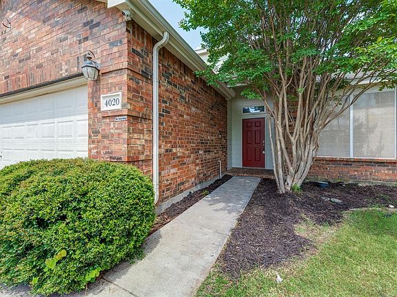 3rd image of 4020 Oakwood Dr