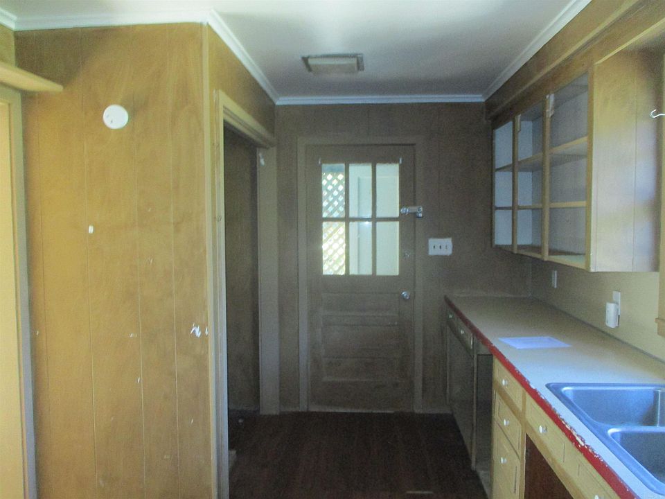 13th image of this home