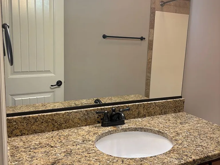 101 Avalon Ln — Photo 14