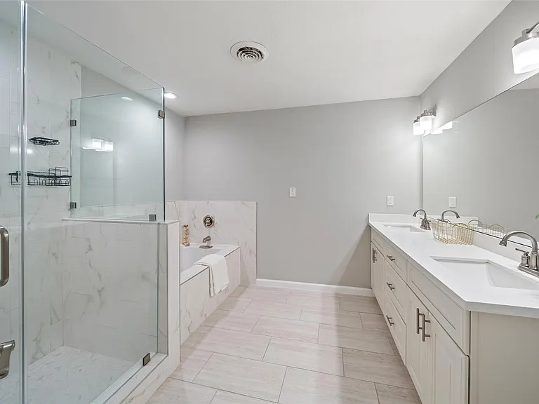 5755 Belvedere St — Photo 18