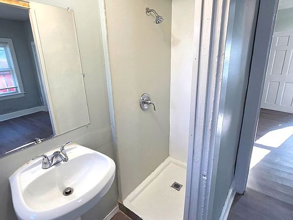 4th image of 718-720 Charles St #1L