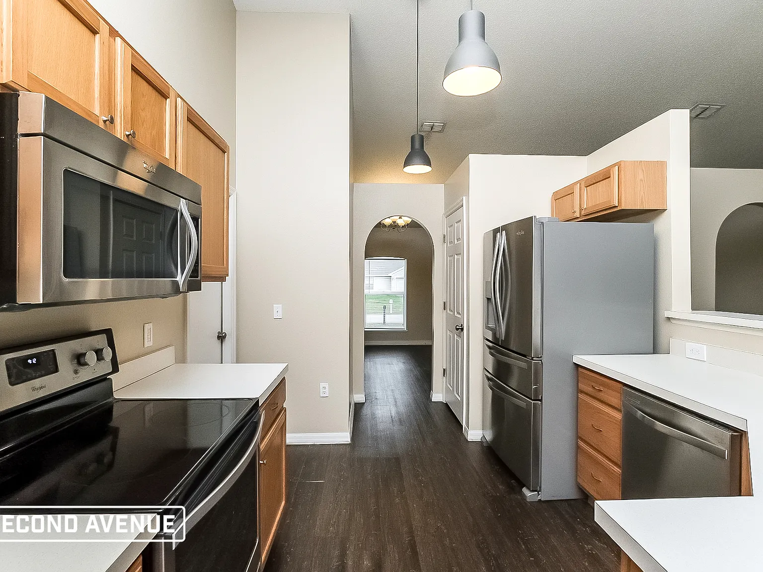 4 bed, 2.0 bath, 1809 sqft, $2,470 — Photo 3