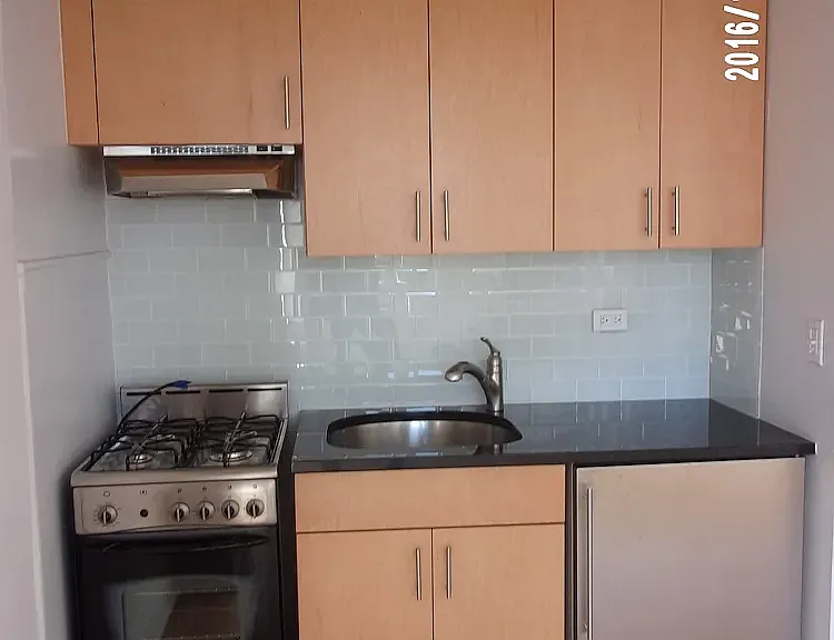 150 E 39th St #1601 — Photo 5