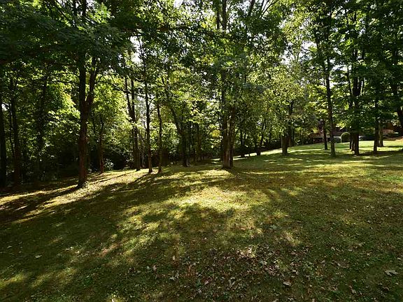 2nd image of 8452 Kroth Ln