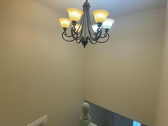 2nd image of 1000 Upper Paradise Rd #2