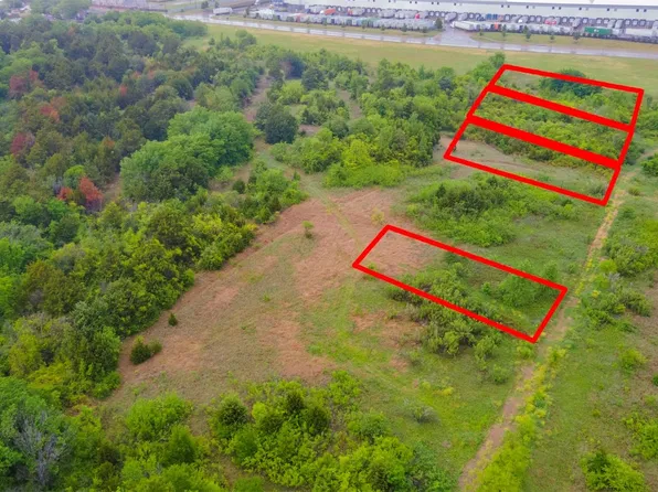 9 NW 20th St, Grand Prairie, TX 75050