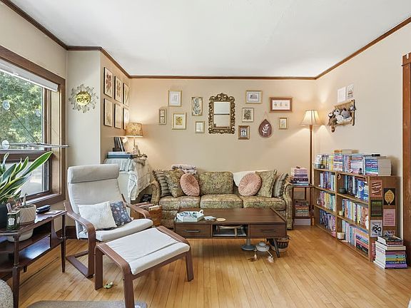 2nd image of 403 W Wilson St #5