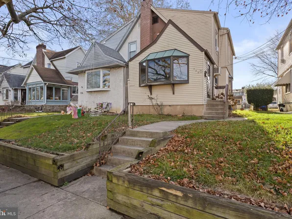 738 16th Ave, Prospect Park, PA 19076