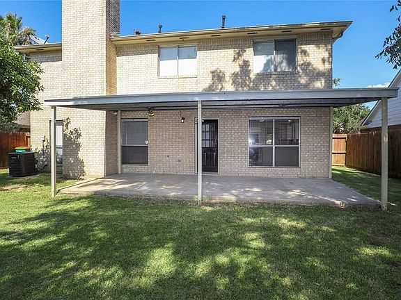 4th image of 1006 Abbott Dr
