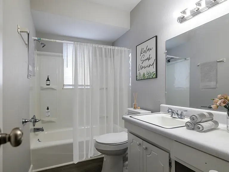 Dominion Townhomes & Apartments — Photo 8