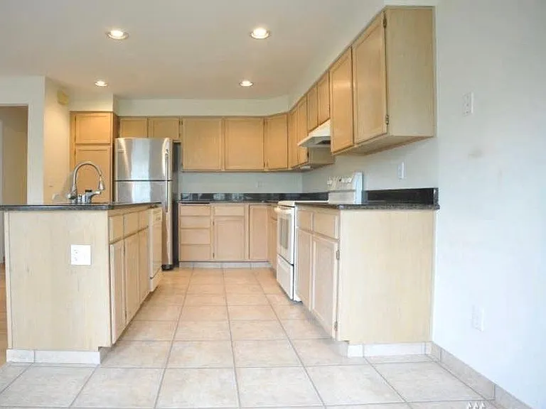 4257 144th Ln SE — Photo 3