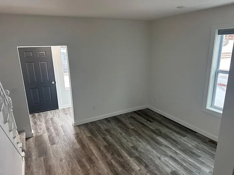 308 E Montezuma Ave — Photo 4