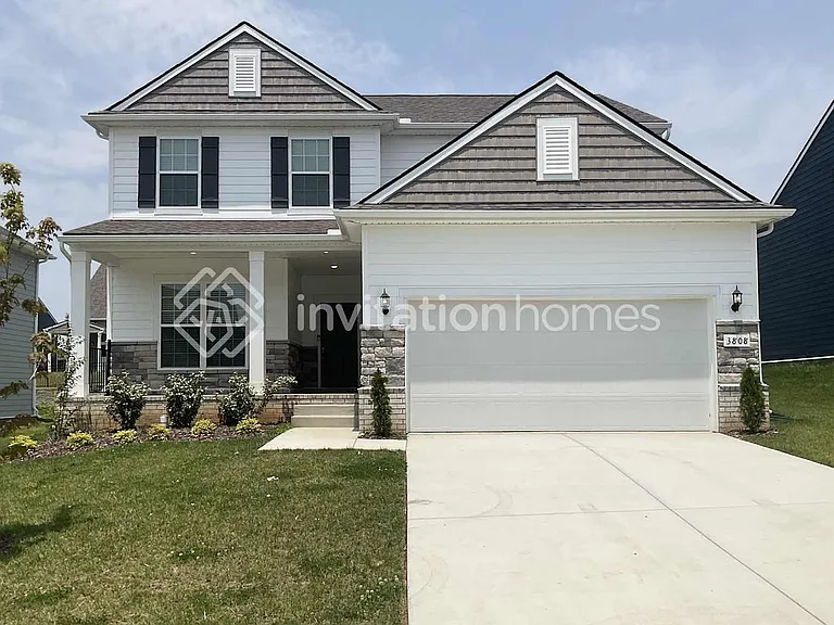3808 Lantern Ln — Photo 1
