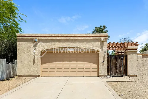 1516 E Kristal Way Photo 1