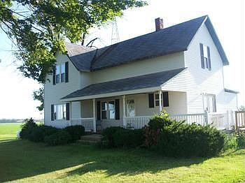 4 BR house on 2.5 acres