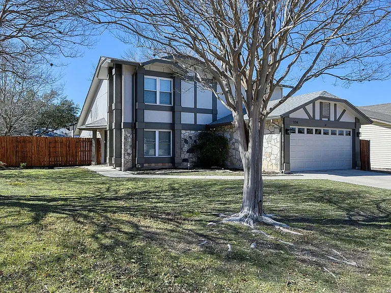 3218 Jenkins Dr — Photo 1