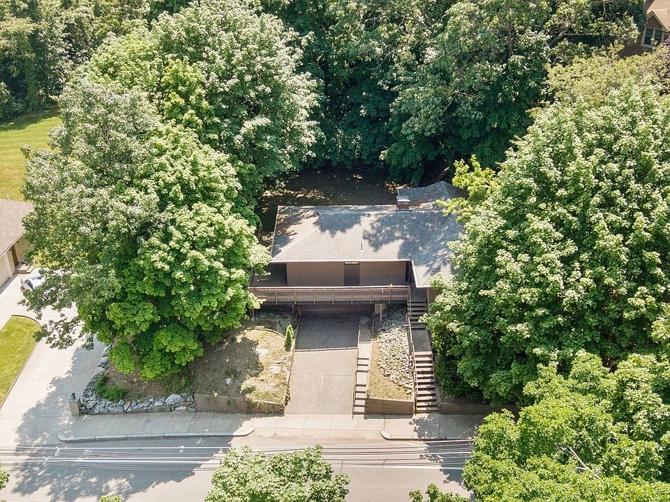 20 Sunset Ave, Providence, RI 02909 Zillow