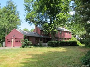 4 Pinnacle Ridge Rd, Farmington, CT 06032