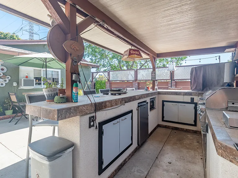 15724 Carfax Ave — Photo 34