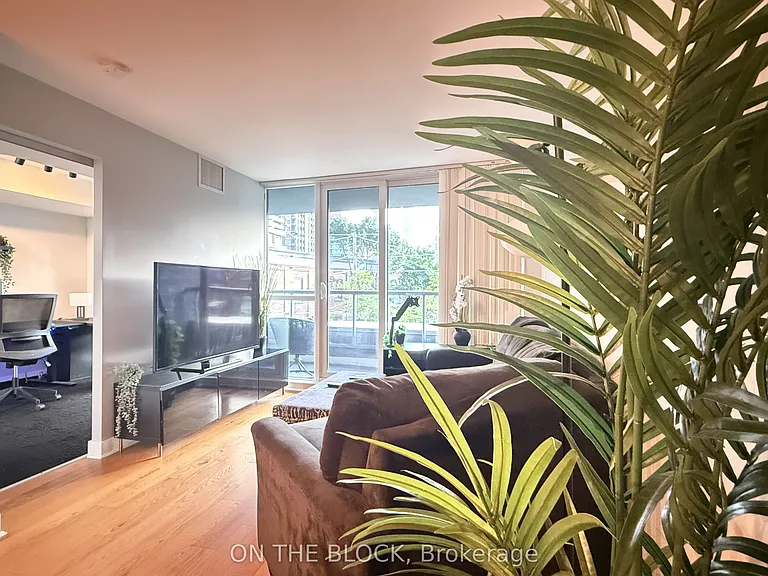 320 Richmond St E #313 — Photo 12