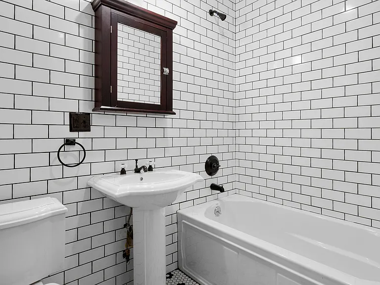 235 Kent Ave #4R — Photo 6