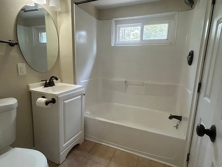 2369 Canby St — Photo 25
