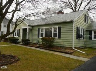 4 Overlook Rd, Norwalk, CT 06851