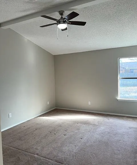 1901 N Butternut Ave — Photo 10